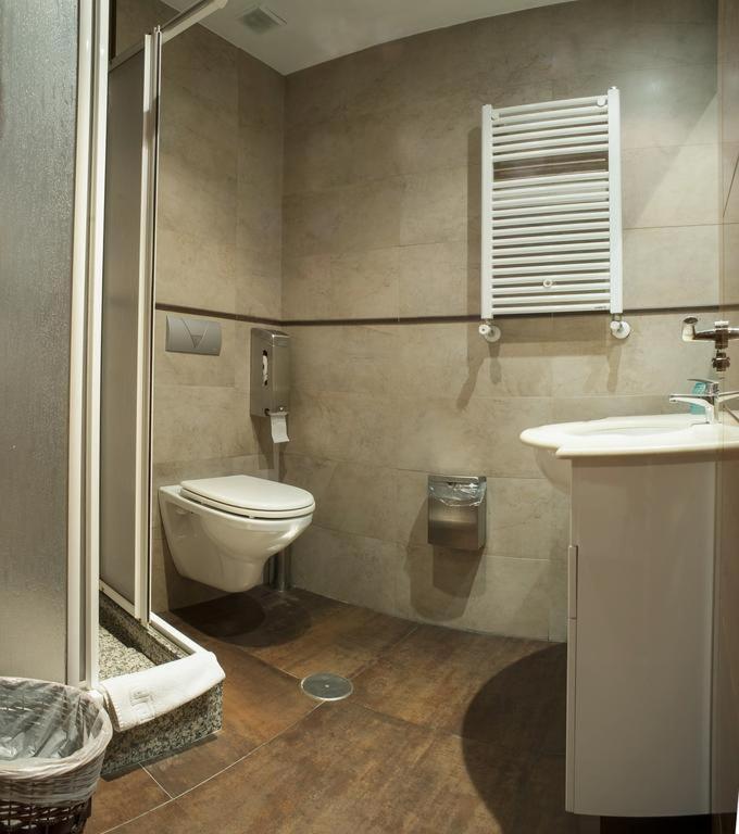 Ch Hostal Victoria Cuenca  Exterior photo