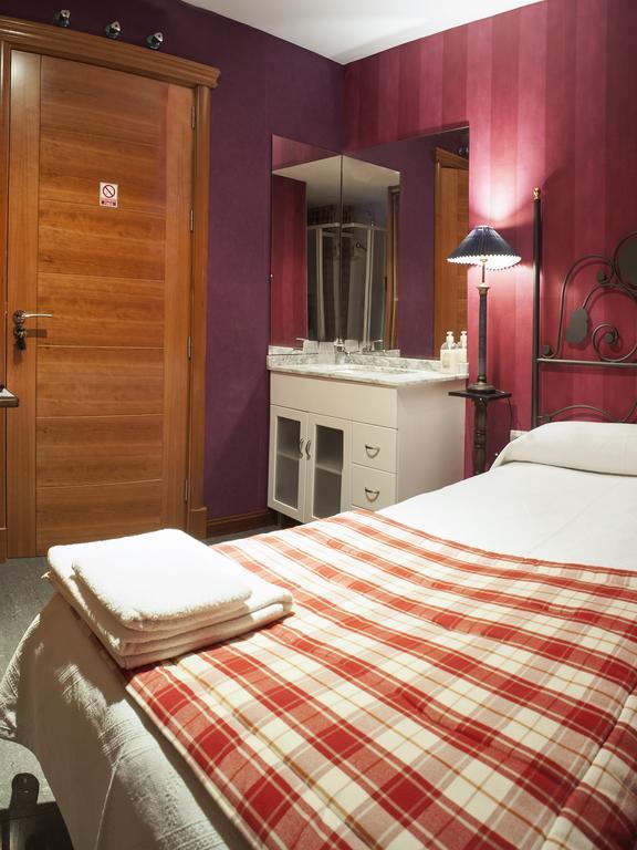 Ch Hostal Victoria Cuenca  Exterior photo